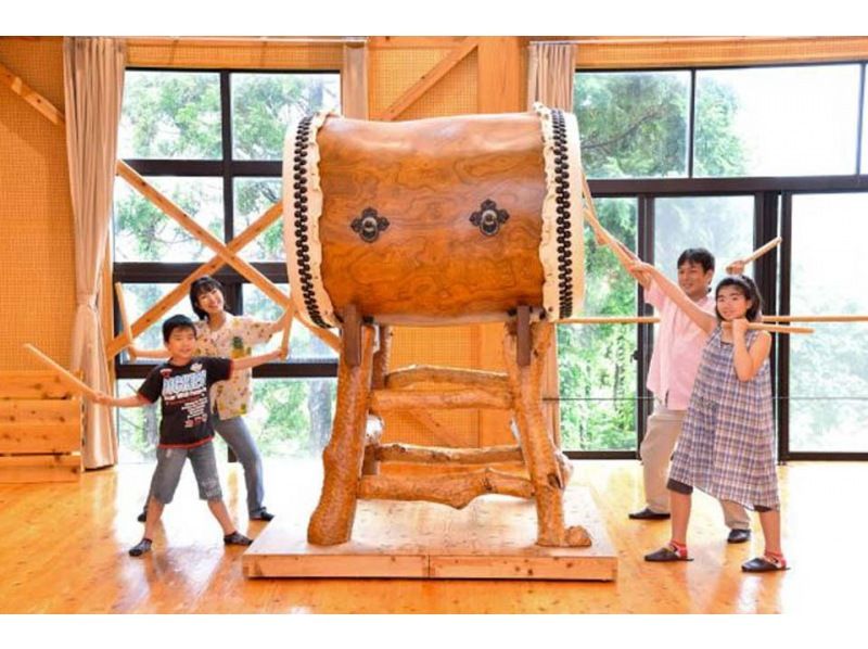 [Niigata/Sado] Experience Japanese drums and tarai boats! "Wadaiko Experience and Shukunegi Course Produced by Kodo" Easy and Relaxing by Sightseeing Taxi♪の紹介画像