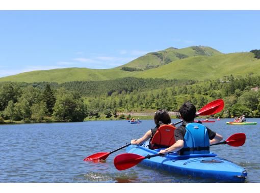 [Lake Shirakaba Nature Canoe Tour 2 hours] You can enjoy a walk on the water! For families, couples and womenの画像