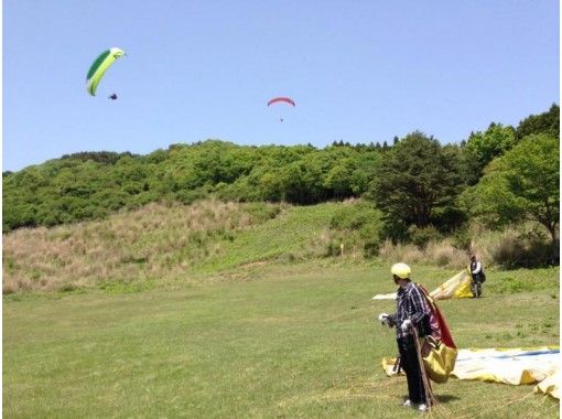 [Shizuoka / Izu] Parents and children together! Paragliding experience (half-day course) 6 years old-OKの画像