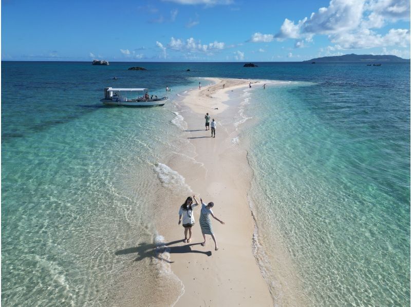 [Local meeting only / Ishigaki Island] Phantom island tour | Non-swimmers welcome | Drone photography included | Snorkeling & Taketomi sightseeing options available | Up to 25% off tickets to each remote islandの紹介画像