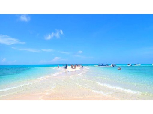 [Local meeting only / Ishigaki Island] Phantom island tour, even for those who don't swim, drone photography included, snorkeling, Taketomi sightseeing option available, up to 25% off tickets to each remote island / half dayの画像