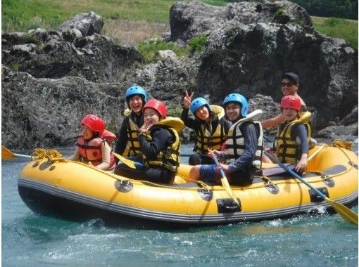 [Gifu Gujo Hachiman Nagaragawa] ☆ Beginners welcome ☆ <3 years old ~ Participation OK! >Recommended for families! Enjoy the Nagara River Rafting Tour AM Courseの画像