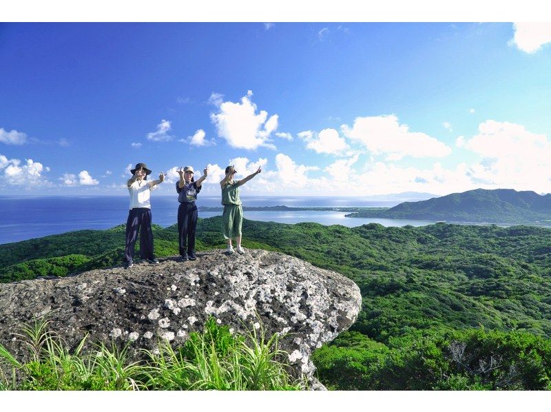 秘境ミステリーフォトツアー☆手つかずの屋良部半島＆川平湾巡り☆冒険の始まり！人気スポット＆絶景テラスで美景を遊び尽くそう♪ミステリープラン☆の紹介画像