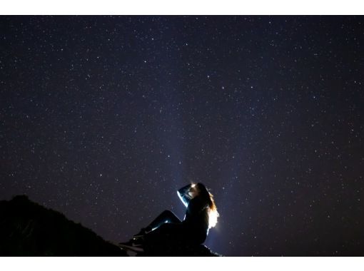 ＜Okinawa, Kouri Island＞ Starry sky photo and space walk in Kouri Island. Each participant will have their photo taken with the stars in the background. *Summer is just around the corner! Discount extendedの画像