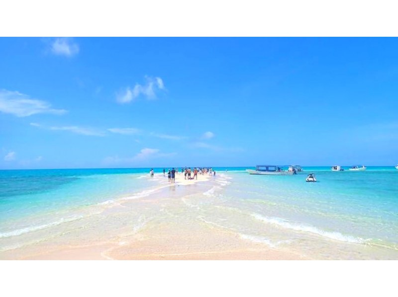 SALE! Local meeting only [Ishigaki Island] Phantom Island Landing Tour + Taketomi Island sightseeing plan available, even for those who don't swim, snorkeling, mermaid experience, drone photography (half day)の紹介画像