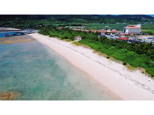 [Okinawa Kumejima] Let's take a "picture" that shines! Shooting service by drone ♪ ≪30 minutes of still image shooting≫の画像