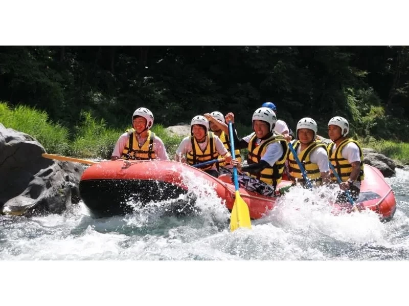 Participation from 1st grade is possible! Okutama half-day rafting. From beginner to experienced. Guided by kind, courteous and friendly staff. Close to the station/Parking availableの紹介画像