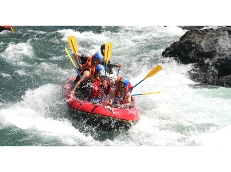 [Nagara River] half-day rafting with guide from1st grade. beginner to experienced