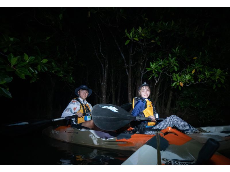 [Okinawa, Nago] Night mangrove kayaking with starry sky bathing and space walk in Wansaka Oura Park ☆ Star commentary & shooting with the stars in the background *Summer is just around the corner! Discount extendedの紹介画像