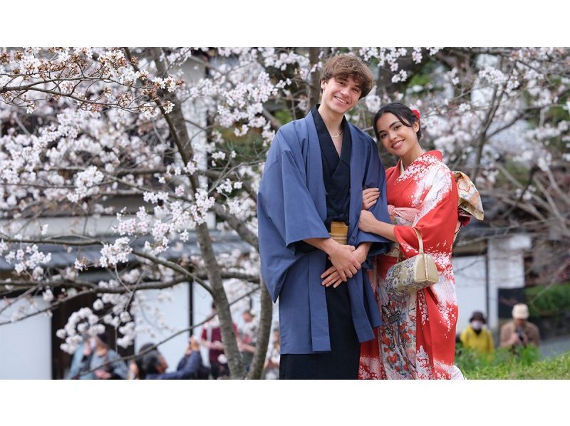 SALE! [Kyoto, Kiyomizu-dera Temple] Couples Kimono & Yukata Rental, including women's hair styling ☆ Everything you need to dress up is included ♪の紹介画像