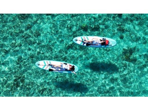 【宮古島】≪SUPヨガ ＆SUPクルージング≫ （2.5時間）体幹も心もととのう水上ヨガ体験！ドローン＆GoPro撮影無料★初心者歓迎の画像