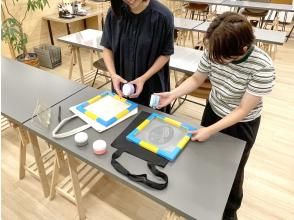 【오사카・시내 동부】실크 스크린 인쇄 페어 체험! 아마 T 셔츠와 토트 백 만들 수 있습니다!