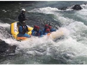 [Hokkaido, Minamifurano] If you want to have fun in Furano and Tomamu ♪ Sorachi River Rafting Free photo data! OK for ages 5 and up!