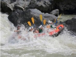 【静岡 富士川 芝川 午前・午後】ラフティング半日ツアー 
