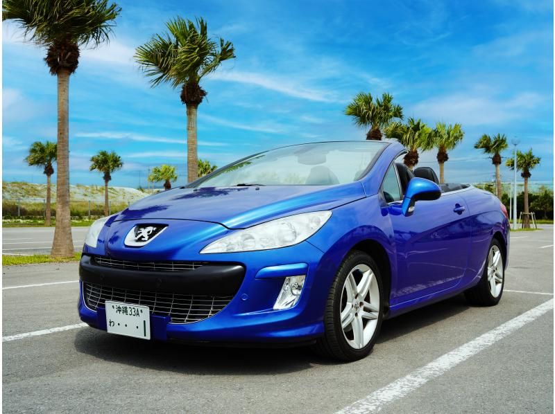 【沖縄・石垣島】オープンカーで石垣島の風を感じる！PEUGEOT 308CC Blue レンタカーの紹介画像