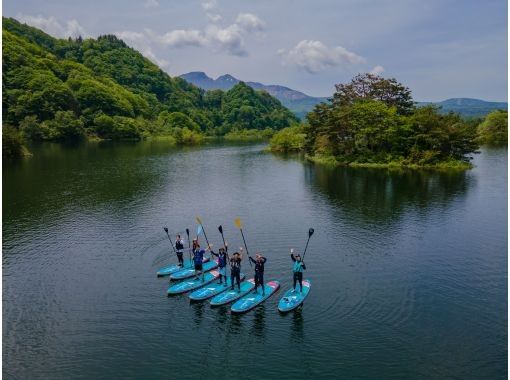 [Fukushima/Urabandai] Great deal on private rental for groups! Experience for up to 15 people & drone photography included on Saturdays and Sundays! Spectacular SUP experience & guided tour!!の画像