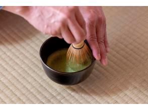 [Ishikawa / Komatsu City] Visit the atelier and experience matcha green tea at "Komatsu Machiya" where Kutani ware is born!