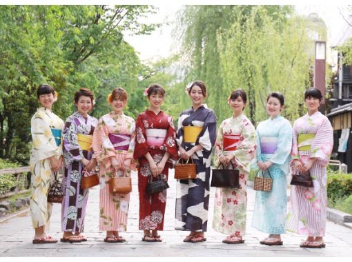 [Kyoto・Gion] Luxurious plan including tea ceremony with wearing kimonoの画像