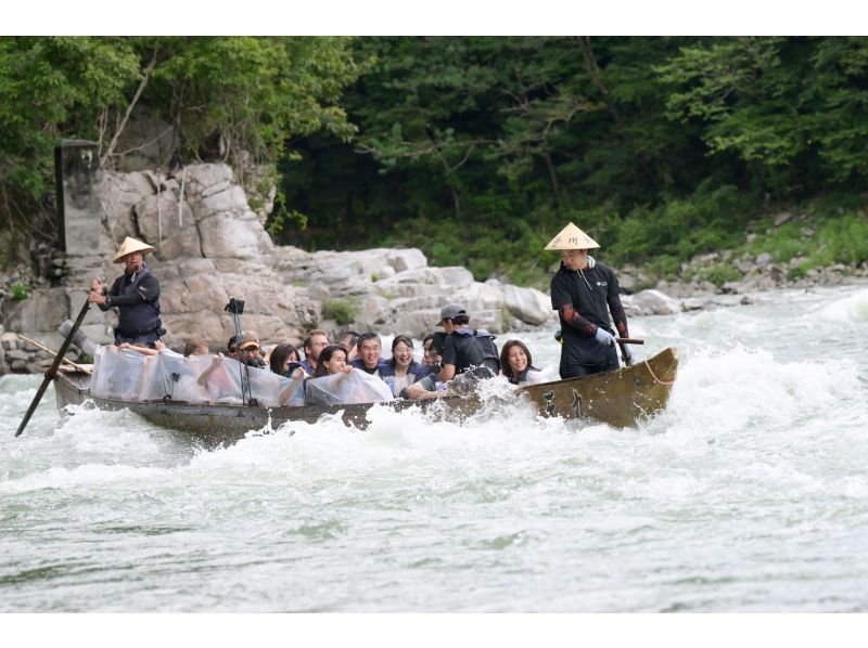 【長野・飯田】波しぶきを浴びてエンジョイ天竜川和船下り・伝統の和船で天竜川を下る！船頭さんが和船の伝統（歴史・造船造船・操船技術）をご案内！