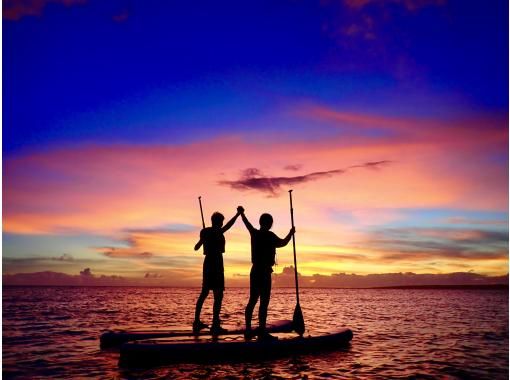 SALE! [Miyakojima/Private] 《End your day with this!》Sunset SUP experience limited to one group! ★Reservations on the day OK! ★Free photo data!の画像