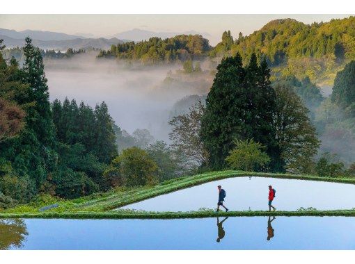 [Niigata, Tokamachi] Enjoy the spectacular view of the Hoshi Pass rice terraces all to yourself! Tokamachi Rice Terrace Trekking along the ancient path with a private guideの画像