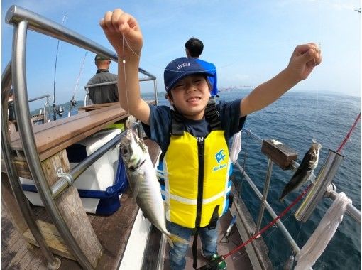 [ชิบะคัตสึอุระ] ประสบการณ์การตกปลาปลาทูโดยเรือลาดตระเวน! ไฟลท์สั้นๆ ตอนค่ำ! ยินดีต้อนรับผู้เริ่มต้น!の画像