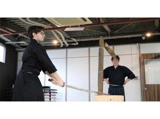 [Osaka/Namba/Nihonbashi] Trial cutting experience with a Japanese sword! A real samurai culture experience supervised by Isao Machii, the world's best Iaijutsu masterの画像