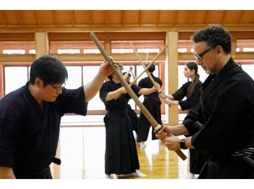 源氏発祥の地、多田神社の一部を完全貸切！ 世界一の居合術家町井勲監修の本格侍武術稽古体験の画像