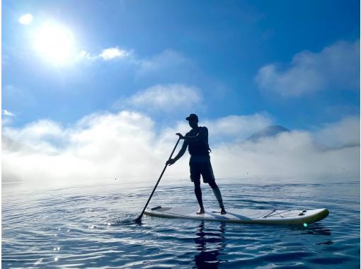 [Lake Yamanaka / SUP] Beginners are safe because they have a SUP experience guide at the foot of Mt. Fuji! You can enjoy SUP at an outstanding location!の画像