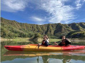 [Tohoku, Yamagata] Lake Shirakawa canoe tour! See the beautiful autumn leaves ★ A guided 2-hour course that is safe even for beginners and those traveling alone & photo gifts