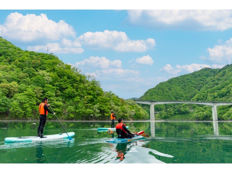 【北海道・SUP体験】透明度の高い支笏湖の湖面をクルージング！SUP体験（半日コース）の画像