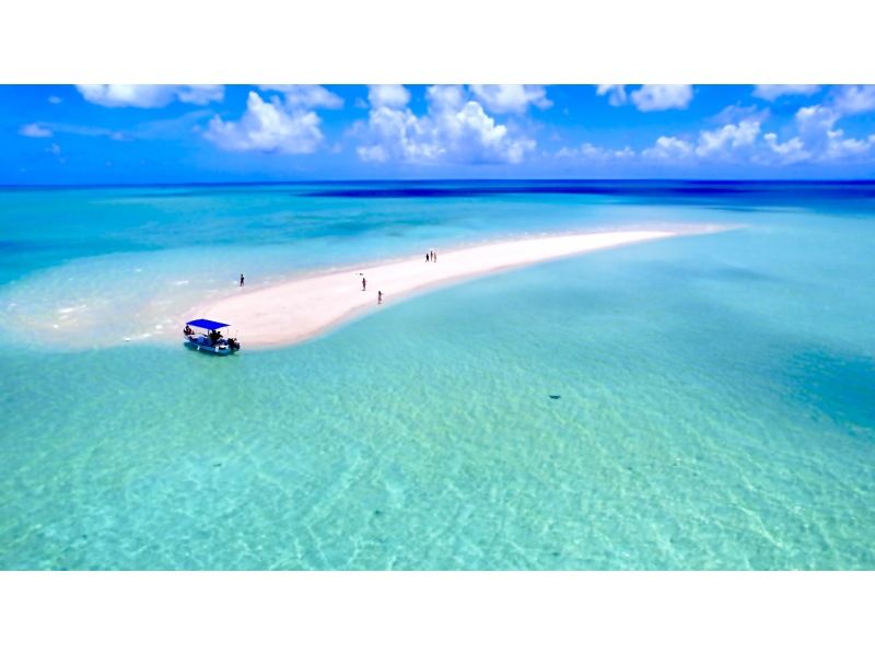 [Miyakojima's most popular activity] Go by boat to the [Phantom Uni Beach Tour] (free drone photography) Arrive at the beach in 5 minutes (about 1.5 hours) Special sale now onの紹介画像