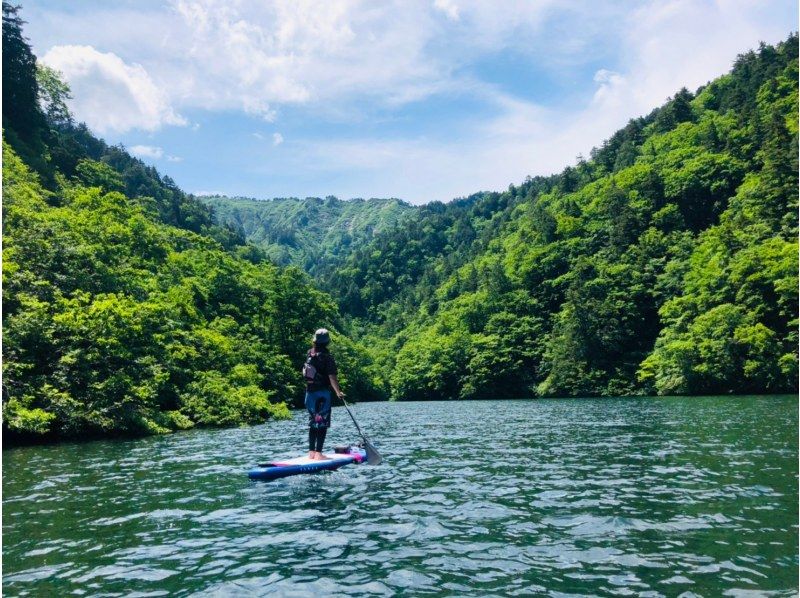 [Minakami, Gunma] Enjoy it according to the season! Lake SUP experience to enjoy the great outdoors! Free photo gift♪の紹介画像