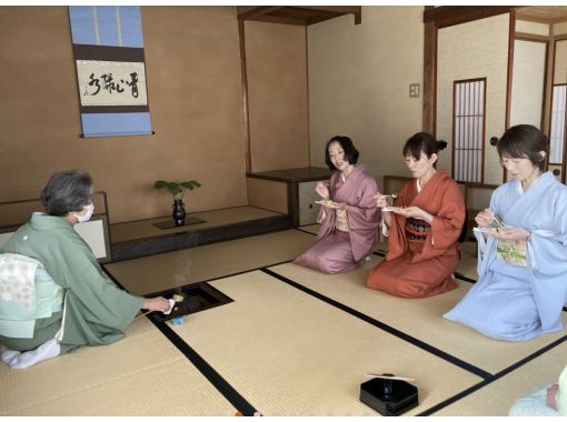 【石川・金沢】着物で茶の湯と和しぐさ体験の画像