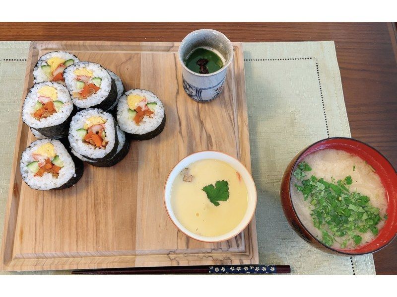 【東京】巻き寿司とサイドディッシュ作り体験の紹介画像