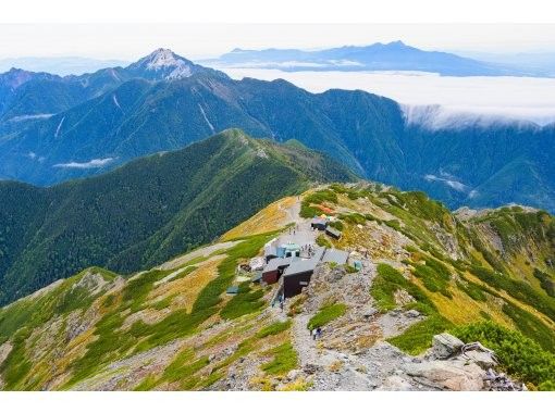 [Yamanashi Prefecture, Southern Alps] Special plan: Staying in mountain huts! Available for 2 people or more! 1 night, 2 days, Kitadake guided tour (for advanced hikers) ~Yama Deluxeの画像