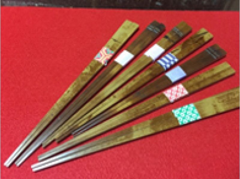 [Kyoto/Higashiyama] 60 minutes experience making chopsticks! Let's make original Japanese miscellaneous goods in a 120-year-old Kyomachiya house★Beginners, couples, and parents and children welcome (reservations accepted until the evening of the day before)の紹介画像