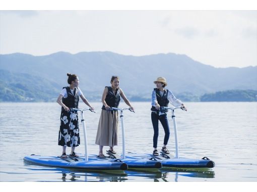 【浜松・浜名湖】自転車感覚のペダルSUPで浜名湖ゆったり湖上サイクリングの画像