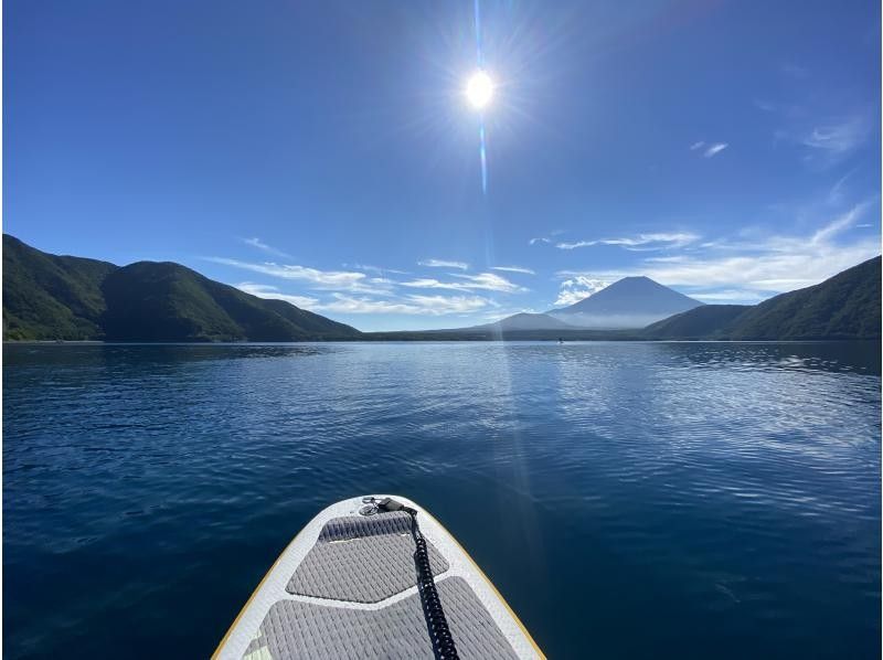 [Yamanashi/Lake Motosu] SUP experience at Lake Motosu, a mysterious lake at the foot of Mt. Fuji!