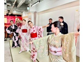 [Tokyo, Asakusa] First experience of Japanese dance "Sakura Sakura" dance and yukata dressing <Japanese sweets included>