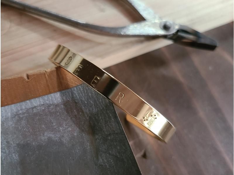 [Kyoto/Kita Ward] 90 minute bangle making experience! Silver, brass! Engraving is also possible ★ Beginners, families, and couples are welcome (reservations can be made until the morning of the day)の紹介画像