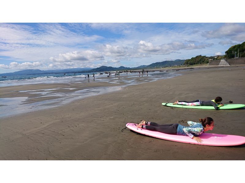 【高知・黒潮町／土佐清水】人も少ない綺麗な海で半日！初心者対象！サーフィンスクール体験！の紹介画像