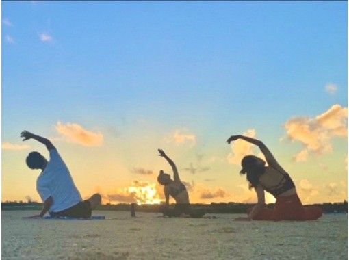 [Uni no Hama Yoga] Sunrise or Sunset <<Beginners welcome>> Phantom sand! Surrounded by the sea 360 degreesの画像