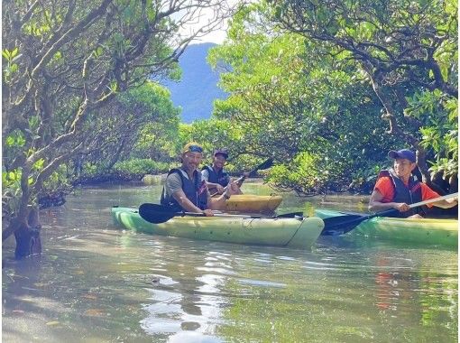  [Amami Oshima] Early morning mangrove kayaking tour (120 minutes) | Island-wide transfers | Breakfast included | Certified guides guide youの画像
