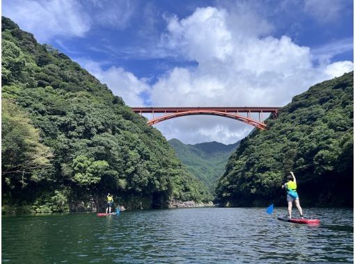 SALE！【貸切＆送迎付き】安房川SUP   屋久島最大級の安房川でスタンドアップパドルボートの画像