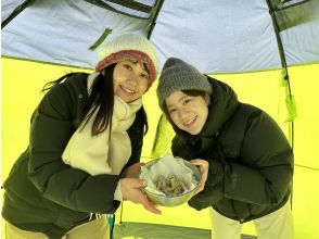 [Hokkaido, Sapporo area] Pick-up and drop-off available, tent rental available ★ Full experience plan ❤️ Challenge yourself from drilling holes to catching fish and making tempura! OK for ages 5 and up ❤️ Smelt fishing with a fishing hermit