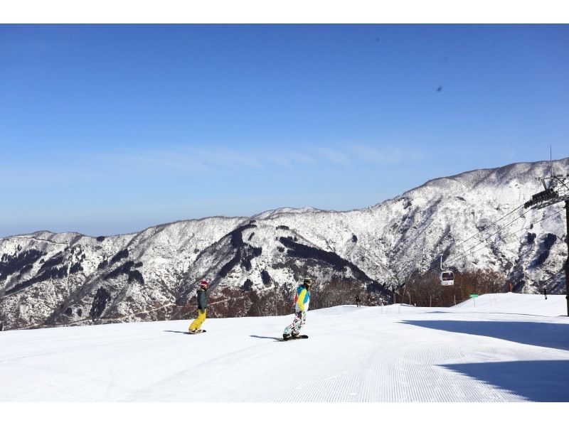 【이시카와·가나자와】호텔 발착 하쿠산 이치리노 온천 스키장 빈손으로 스키 당일치기 투어 렌탈 세트の紹介画像