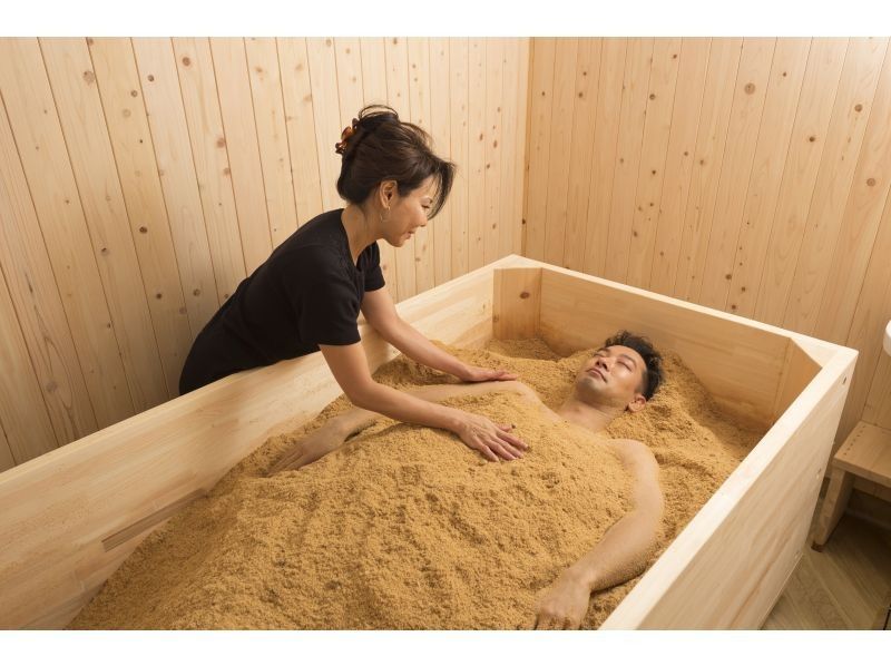 [Tokyo/Roppongi] The ultimate relaxation experience in a private private room ~ An ancient Japanese tradition! For those traveling who want to relieve fatigue quickly with a fermented cypress hot bath.の紹介画像