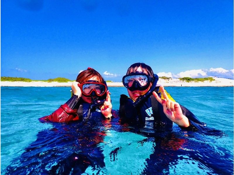 Spring sale underway ♪♪ [Okinawa/Naha] Kerama snorkeling plan ♪ Boarding fee included, video/photo shoot included ◎ Recommended for women, families, and couples ◎の紹介画像