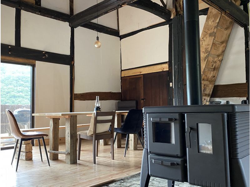 【長野・伊那市】薪ストーブで焼きリンゴ体験-La Cachette-の紹介画像